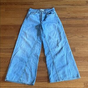 Zara Wide-Leg Light Blue Jeans - Size 4